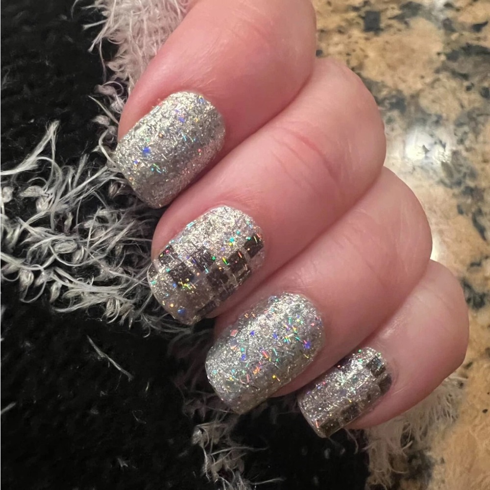 *Retired* Color Street: Frost Byte | Silver Gray Glitter Metallic Disco Ball